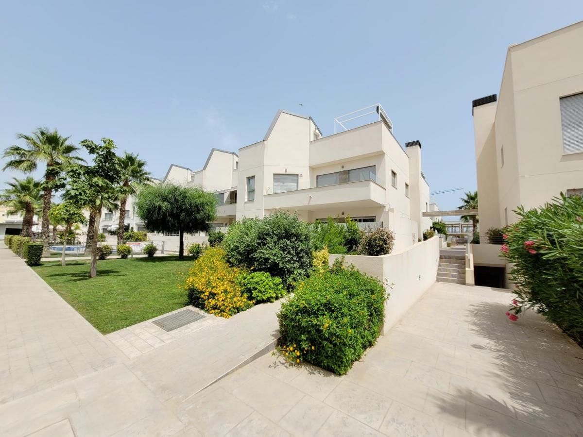 Villa Amalia 25 Torrevieja Exterior photo